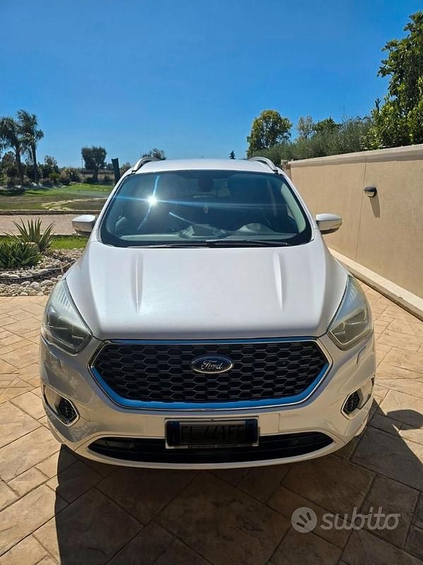 Usata Ford Kuga Vignale 179 CV (131 kW) 2018 Bianco SUV