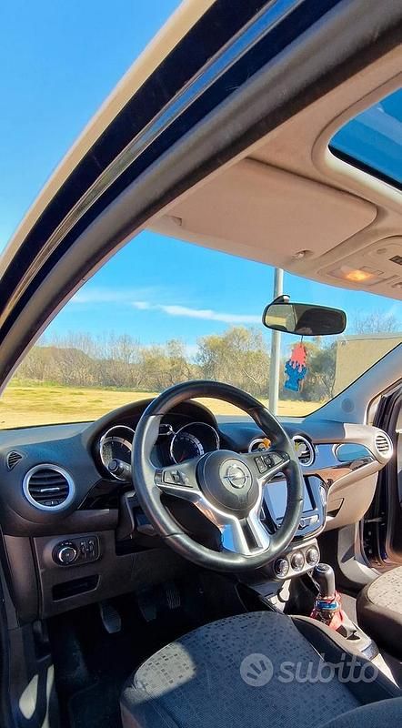 Usata Opel Adam Glam 70 CV (51 kW) 2017 Utilitaria