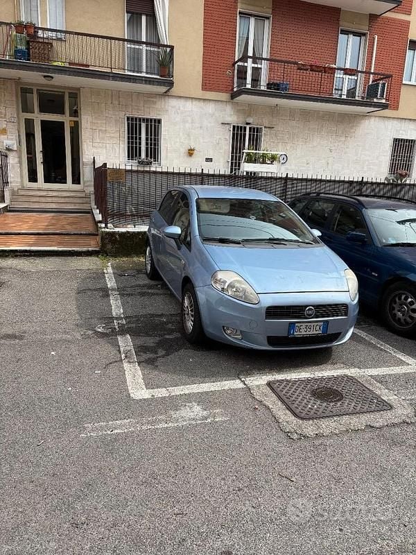 Usata Fiat Grande Punto Dynamic 65 CV (47 kW) 2007 Blu Utilitaria