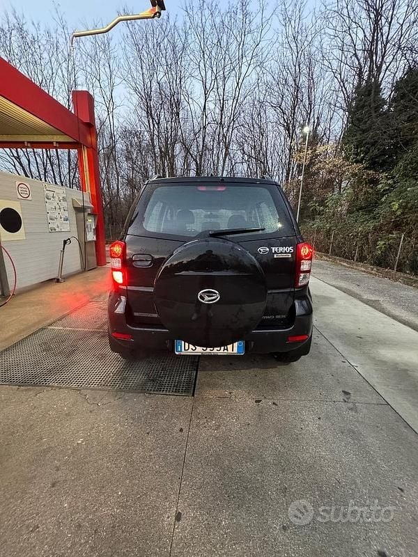 Nero Usata 2008 Daihatsu Terios SUV | 7900 € (Buon prezzo) - Immagine 1/4