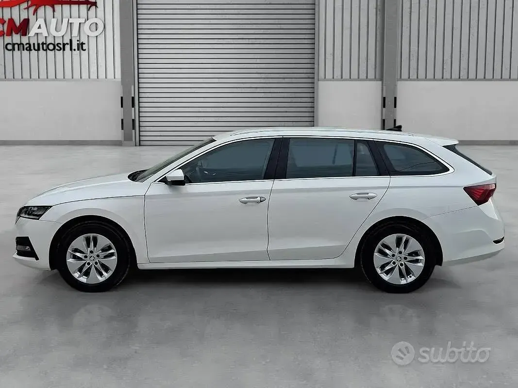 Usado Skoda Octavia G-TEC Ambition 131 CV (96 kW) 2021 Other Familiar