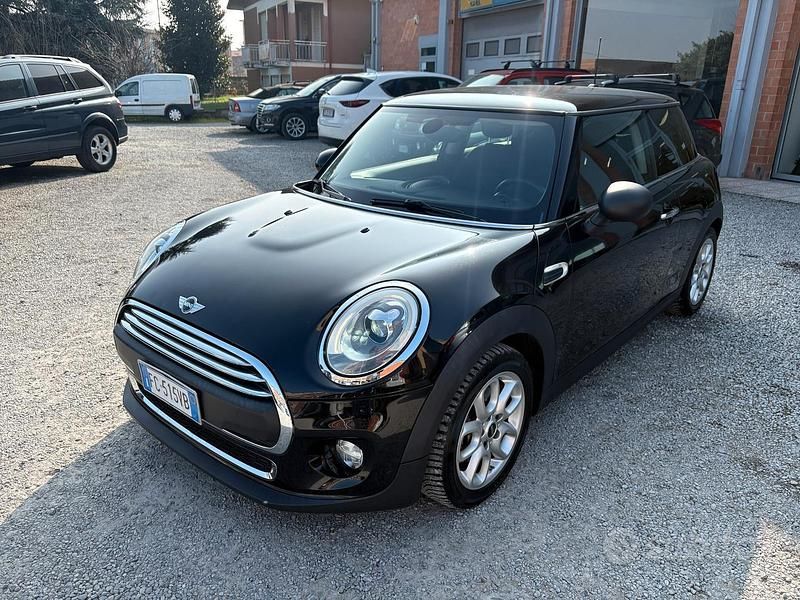 Usata Mini One D Business 95 CV (69 kW) 2016 Nero Utilitaria