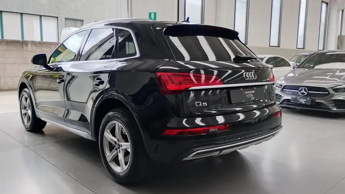 Usata Audi Q5 Advanced 204 CV (150 kW) 2021 Nero SUV