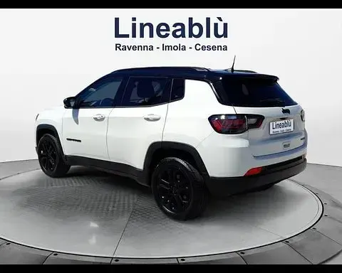 Usata Jeep Compass Night Eagle 131 CV (96 kW) 2022 Bianco perlato SUV
