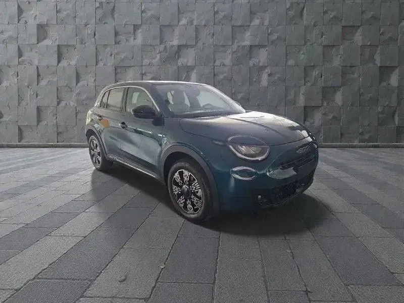 Nuova Fiat 600 100 CV (73 kW) 2026 Verde SUV
