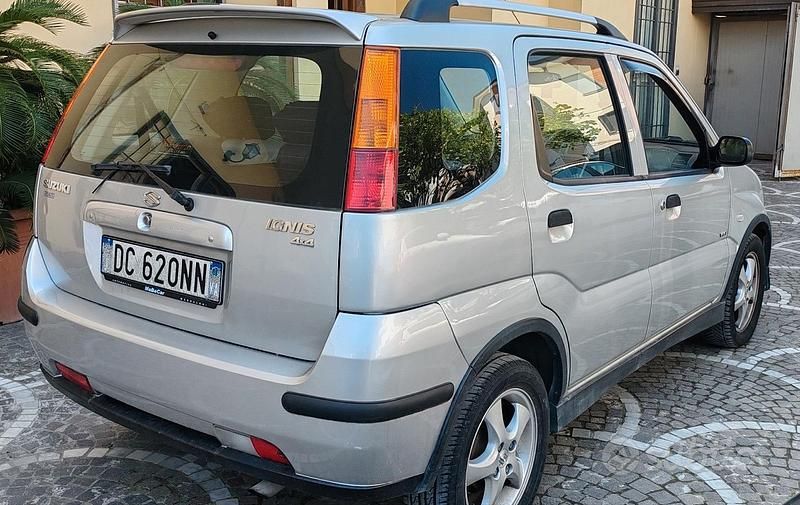 Usata Suzuki Ignis 100 CV (73 kW) 2006 Grigio Utilitaria