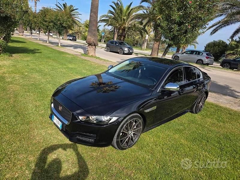 Usata Jaguar XE 180 CV (132 kW) 2019 Nero Berlina