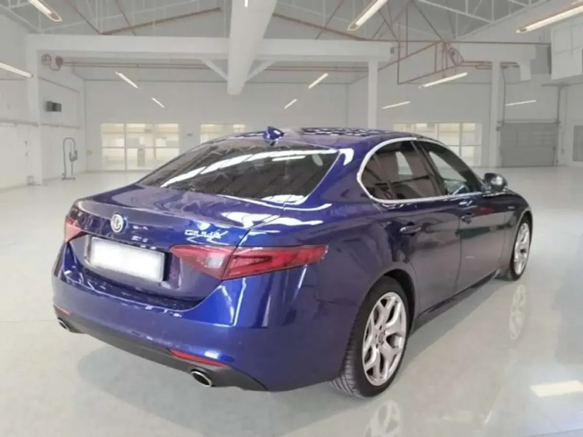 Usata Alfa Romeo Giulia Executive 190 CV (139 kW) 2021 Blu/azzurro Berlina