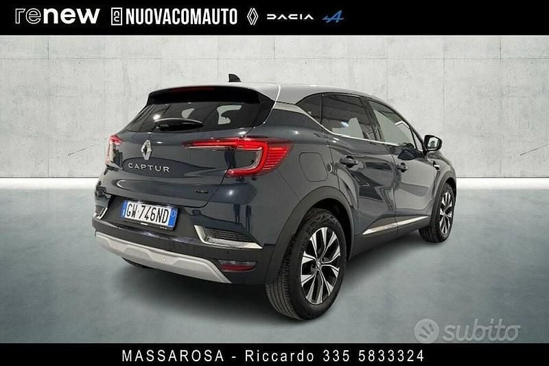Usata Renault Captur Techno 145 CV (106 kW) 2024 Grigio SUV