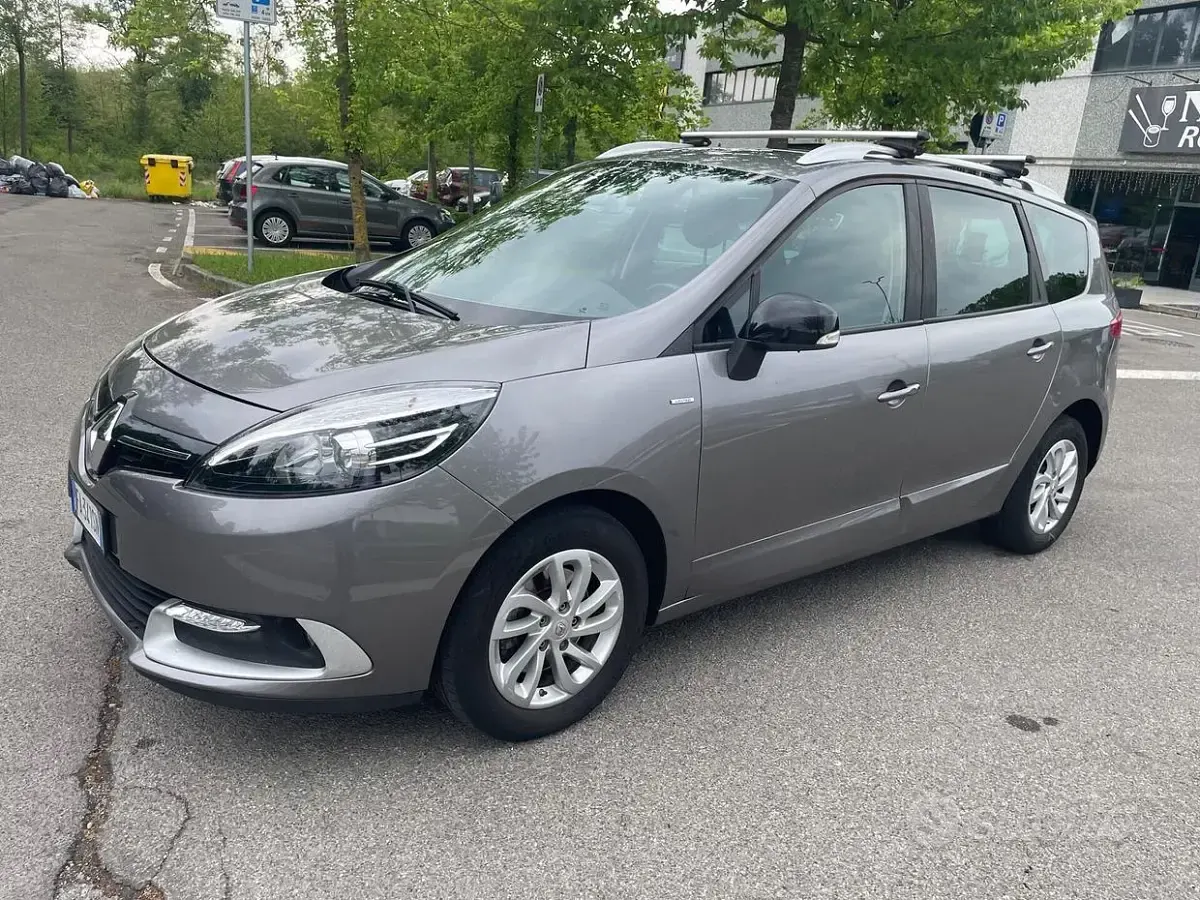 Usata Renault Scenic E-Tech 110 CV (80 kW) 2015 Grigio Monovolume