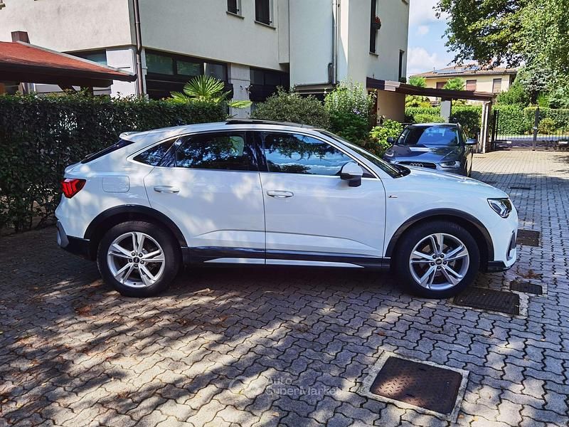 Usata Audi Q3 Sportback S-Line 150 CV (110 kW) 2021 Bianco ibis SUV