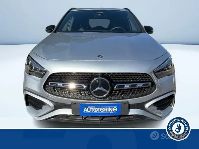 Usata Mercedes GLA180 AMG line 116 CV (85 kW) 2025 Grigio SUV