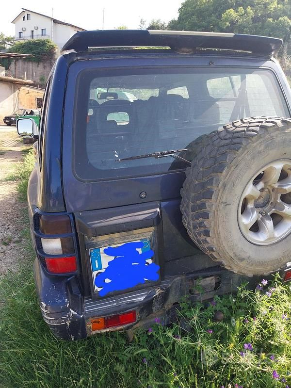 Blu Usata 2000 Mitsubishi Pajero SUV | 8000 € - Immagine 1/4