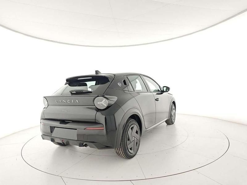 Nuova Lancia Ypsilon 101 CV (74 kW) 2025 Nero Utilitaria