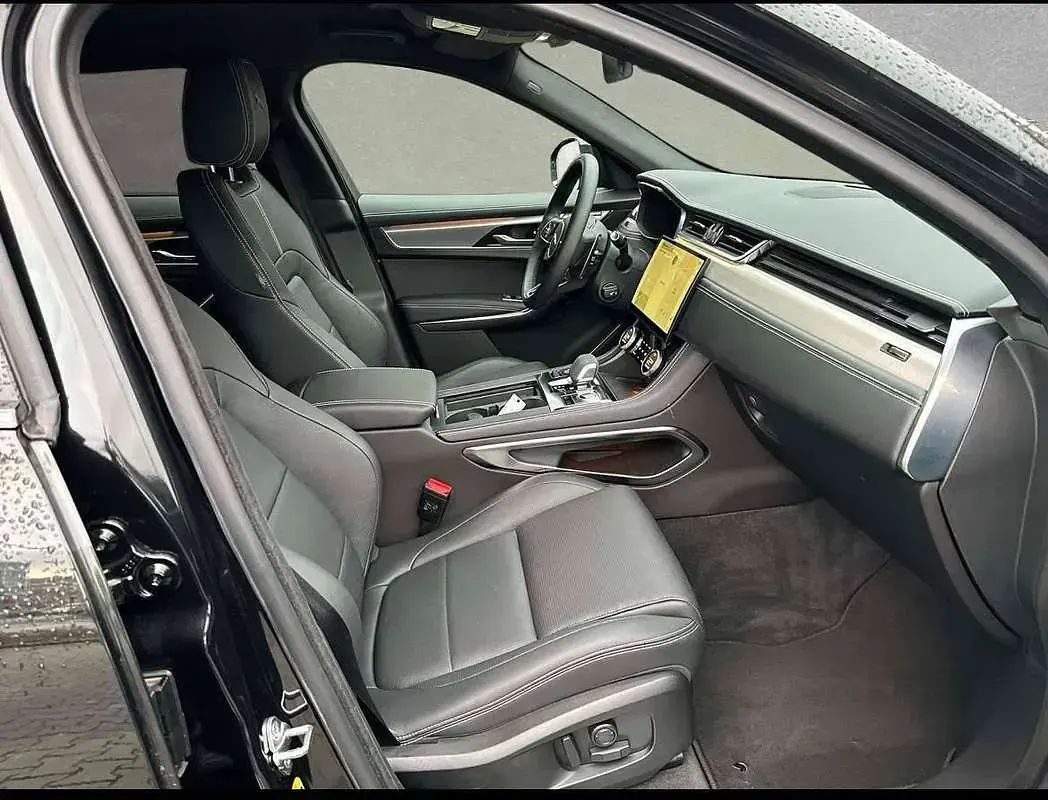 Usata Jaguar F-Pace R-Dynamic 204 CV (150 kW) 2023 Nero SUV