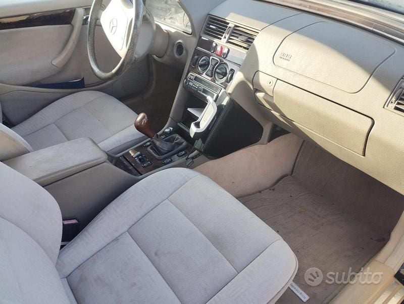 Usata Mercedes 190 1997 Nero Berlina