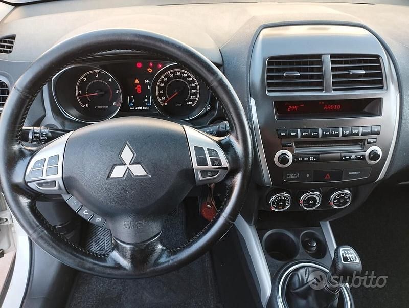 Usata Mitsubishi ASX Invite 150 CV (110 kW) 2012 Bianco SUV