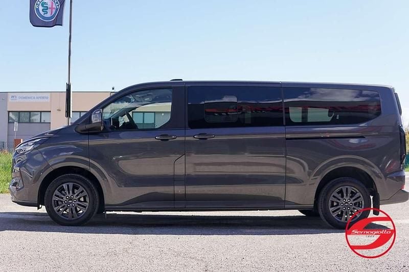 Usata Ford Tourneo Custom Titanium 170 CV (125 kW) 2025 Grigio Furgone