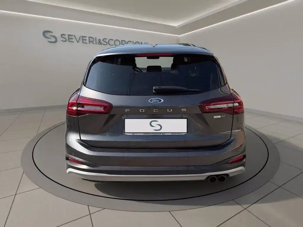 Usata Ford Focus Active 125 CV (91 kW) 2023 Magnetic grey (metallizzato) Station wagon