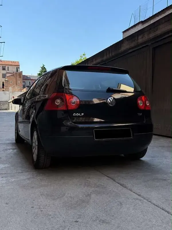 Usata VW Golf V Comfortline 105 CV (77 kW) 2007 Berlina