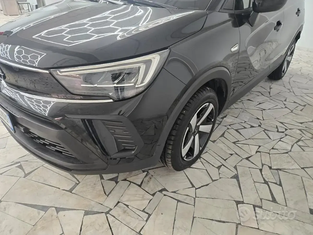 Usata Opel Crossland X Elegance 110 CV (80 kW) 2021 Nero SUV