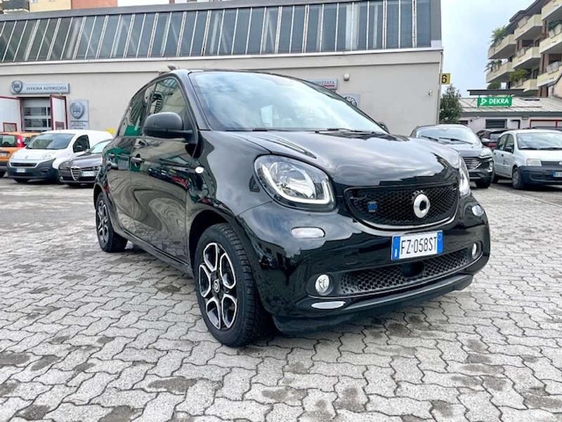 Usata Smart ForFour Electric Drive Passion 41 kW (56 CV) 2019 Nero Utilitaria