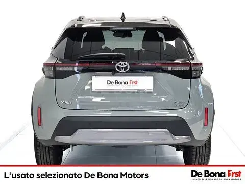 Usata Toyota Yaris Cross 131 CV (96 kW) 2024 Grigio SUV