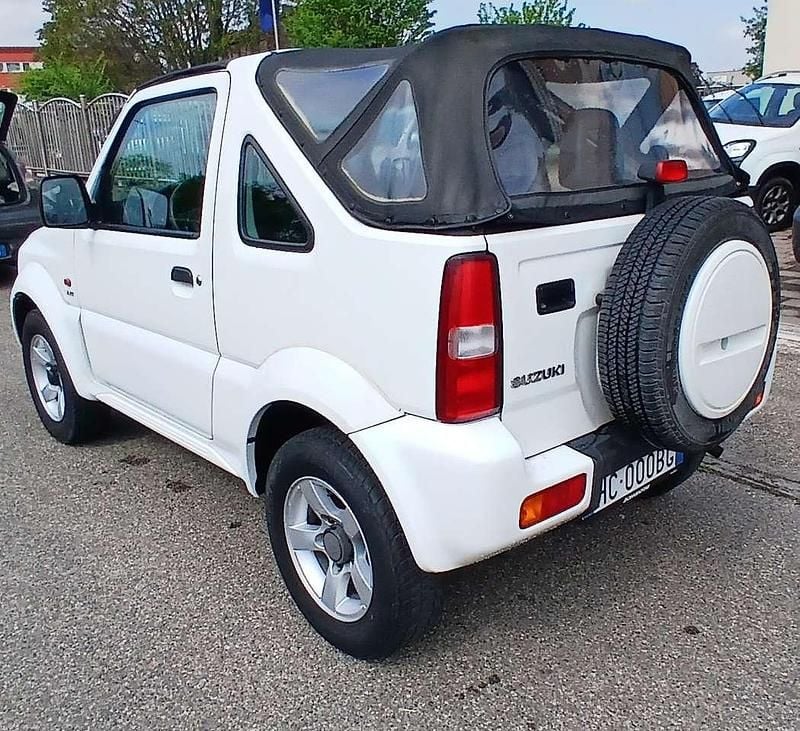 Usata Suzuki Jimny 86 CV (63 kW) 2006 Vernice pastello SUV