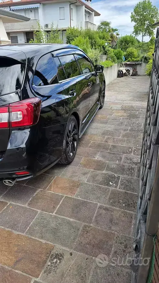 Usata Subaru Levorg Premium 150 CV (110 kW) 2019 Nero Station wagon