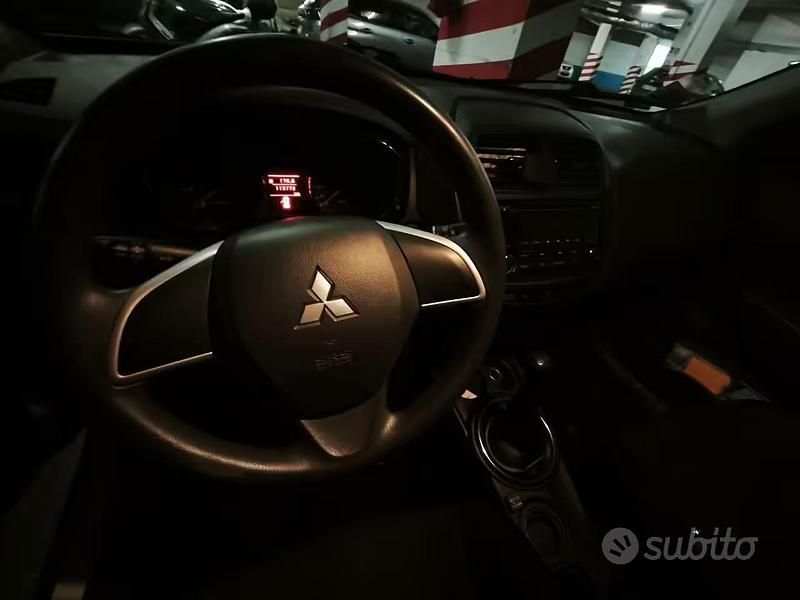 Usata Mitsubishi ASX Inform 117 CV (86 kW) 2014 Bianco SUV