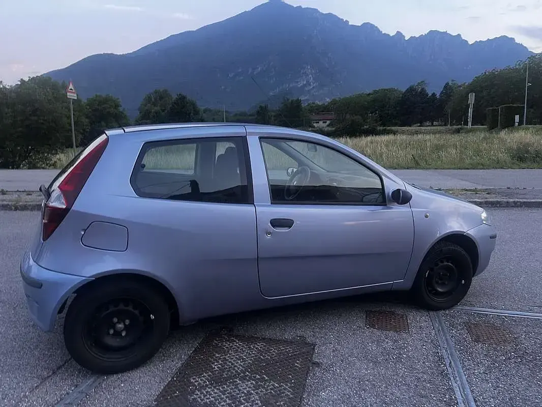 Usata Fiat Punto Classica 60 CV (44 kW) 2009 Blu Utilitaria