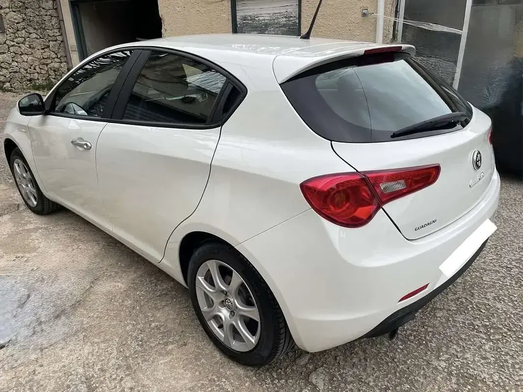 Usata Alfa Romeo Giulietta 120 CV (88 kW) 2012 Utilitaria