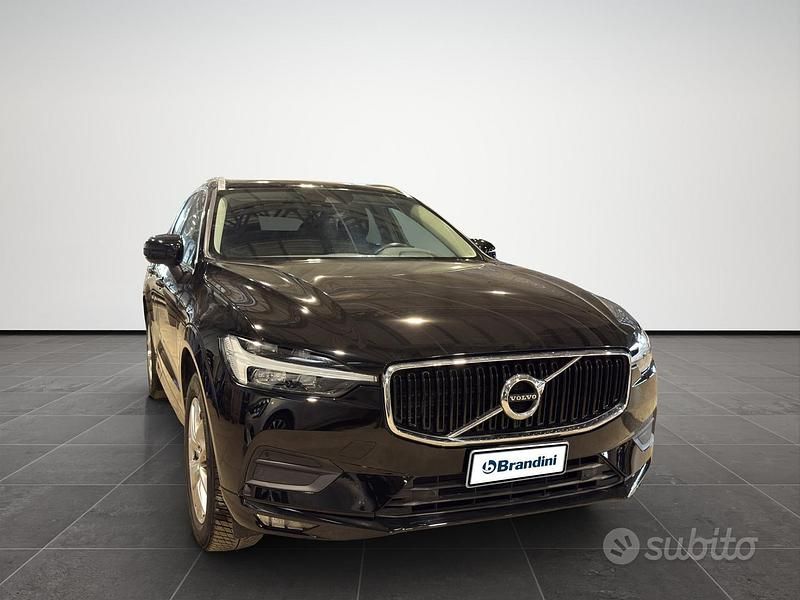 Usata Volvo XC60 Momentum 197 CV (144 kW) 2021 Nero SUV