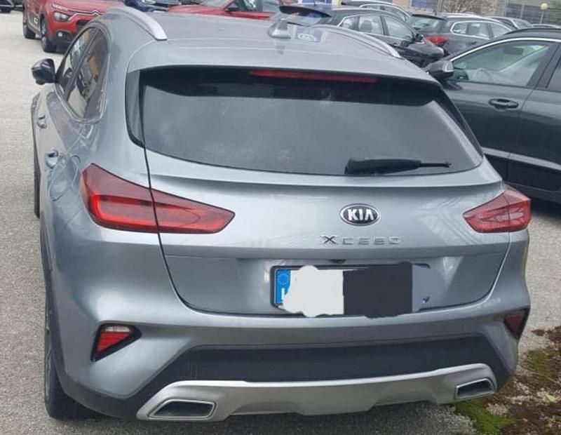 Grigio Usata 2020 Kia XCeed SUV | 15.700 € (Cara) - Immagine 1/4