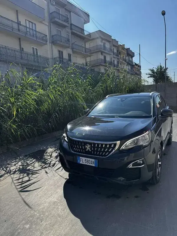 Usata Peugeot 3008 Allure 120 CV (88 kW) 2017 SUV
