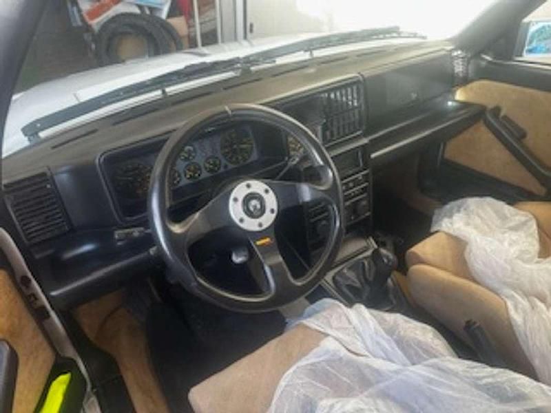 Usata Lancia Delta 211 CV (155 kW) 1994 Bianco Utilitaria