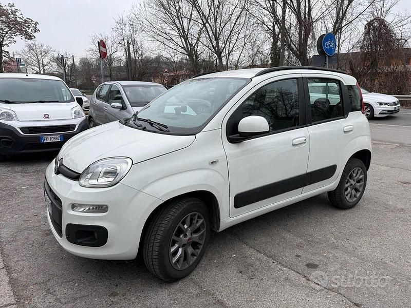 Usata Fiat Panda Lounge 84 CV (61 kW) 2020 Bianco Utilitaria