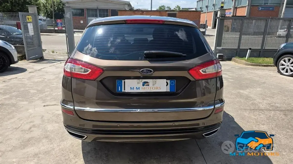Usata Ford Mondeo Vignale 179 CV (131 kW) 2016 Marrone Station wagon
