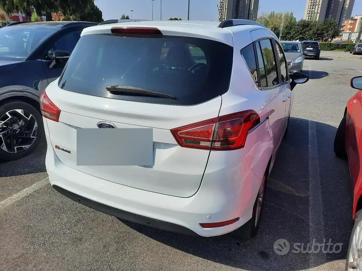 Begagnad Ford B-MAX 95 HK (69 kW) 2016 Vit Minibuss