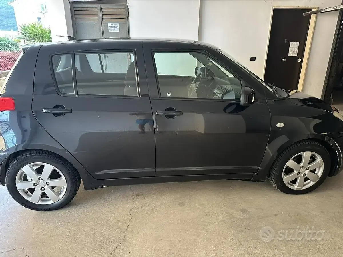 Usata Suzuki Swift 2008 Nero Utilitaria