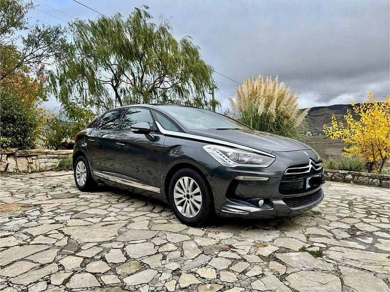Usata Citroën DS5 120 CV (88 kW) 2014 Utilitaria