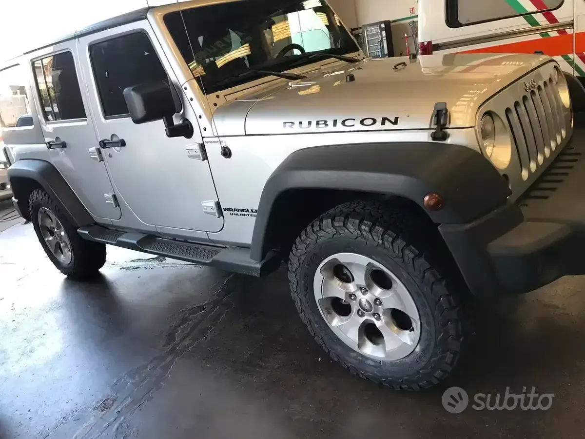 Usata Jeep Wrangler Rubicon 200 CV (147 kW) 2011 Grigio SUV