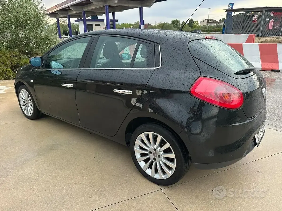 Usata Fiat Bravo 120 CV (88 kW) 2008 Nero Utilitaria