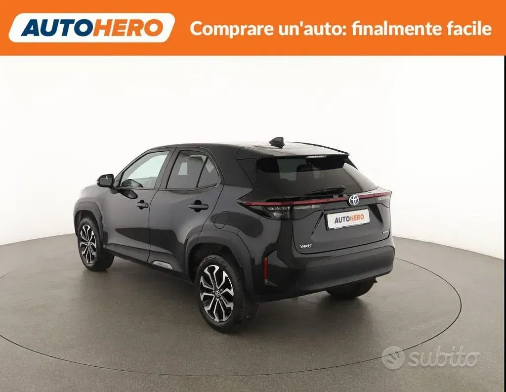 Usata Toyota Yaris Cross Trend 92 CV (67 kW) 2022 Nero SUV