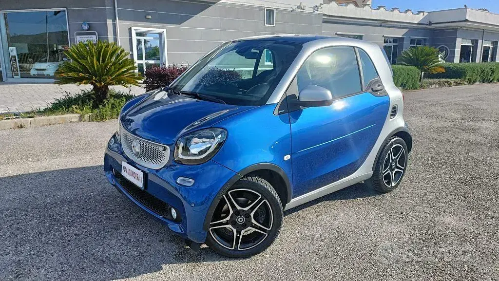 Usata Smart ForTwo Coupé Passion 71 CV (52 kW) 2016 Blu Coupé