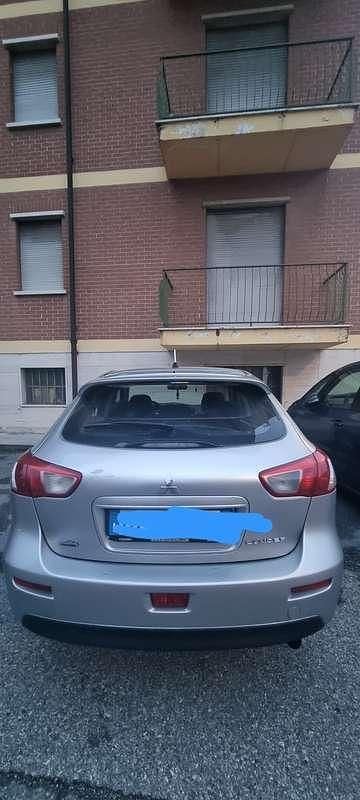 Usata Mitsubishi Lancer Sportback Invite 140 CV (102 kW) 2009 Berlina