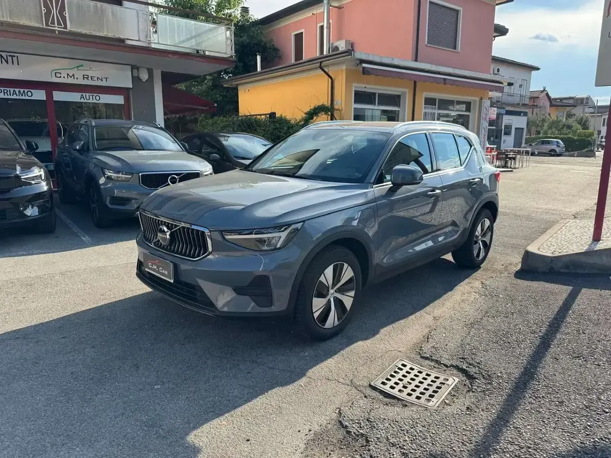 Usata Volvo XC40 Core 129 CV (94 kW) 2023 Grigio SUV