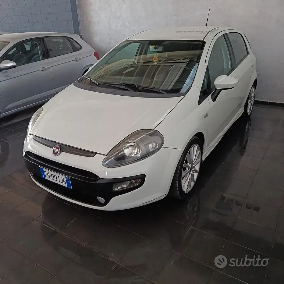 Usata Fiat Punto Evo Sport 95 CV (69 kW) 2011 Bianco Utilitaria