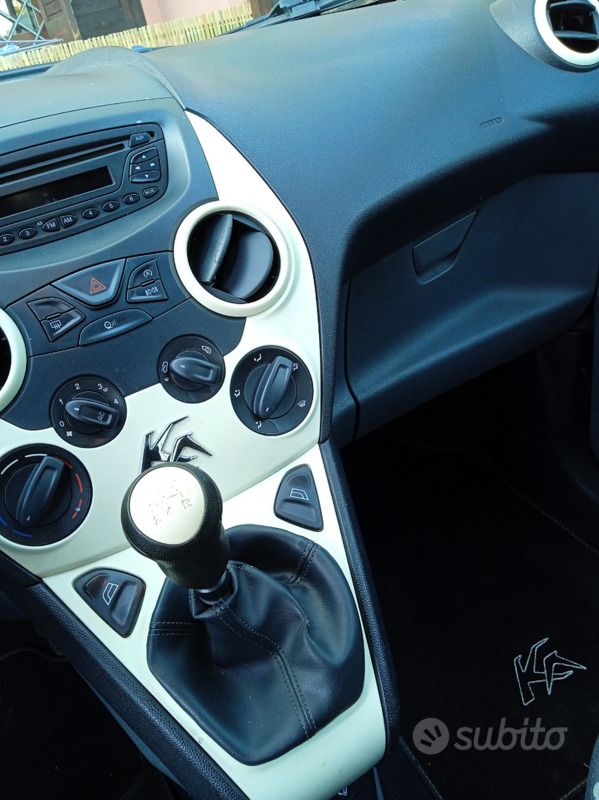 Usata Ford Ka 69 CV (50 kW) 2013 Grigio Utilitaria