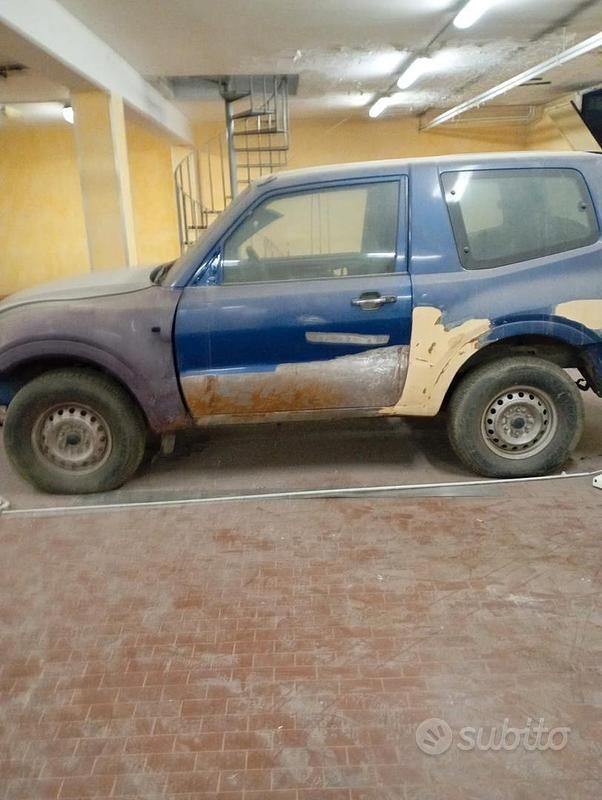 Usata Mitsubishi Pajero 2000 Grigio SUV